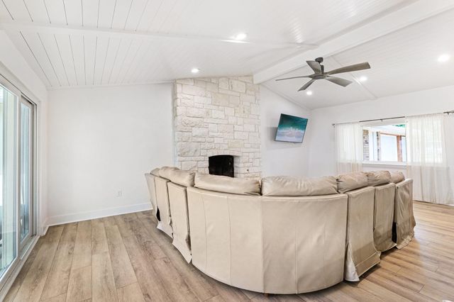 114 Agarita DR, Burnet, TX 78611