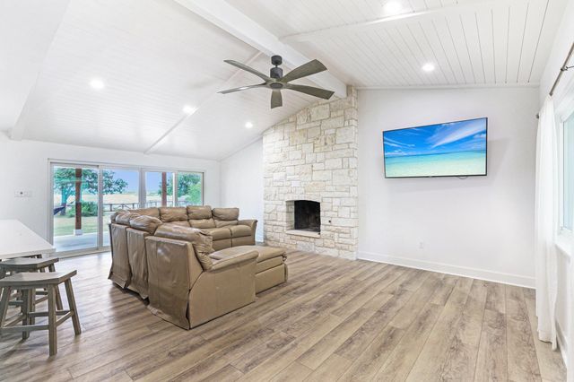 114 Agarita DR, Burnet, TX 78611