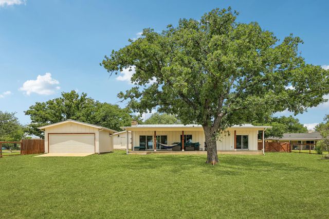 114 Agarita DR, Burnet, TX 78611