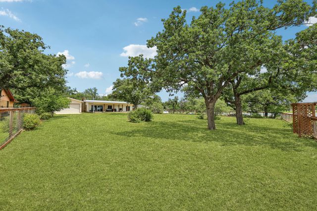 114 Agarita DR, Burnet, TX 78611