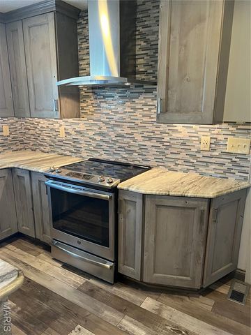 2935 Eli Avenue, Imperial, MO 63052