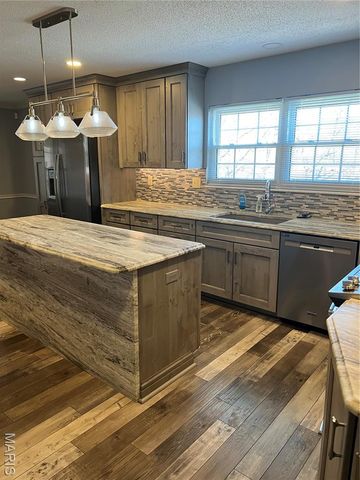 2935 Eli Avenue, Imperial, MO 63052