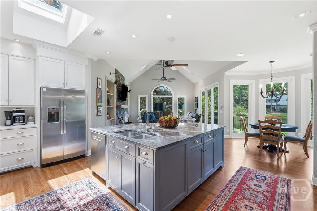 Image 18 of property listing at 3 Springpine Lane, Savannah, GA 31411