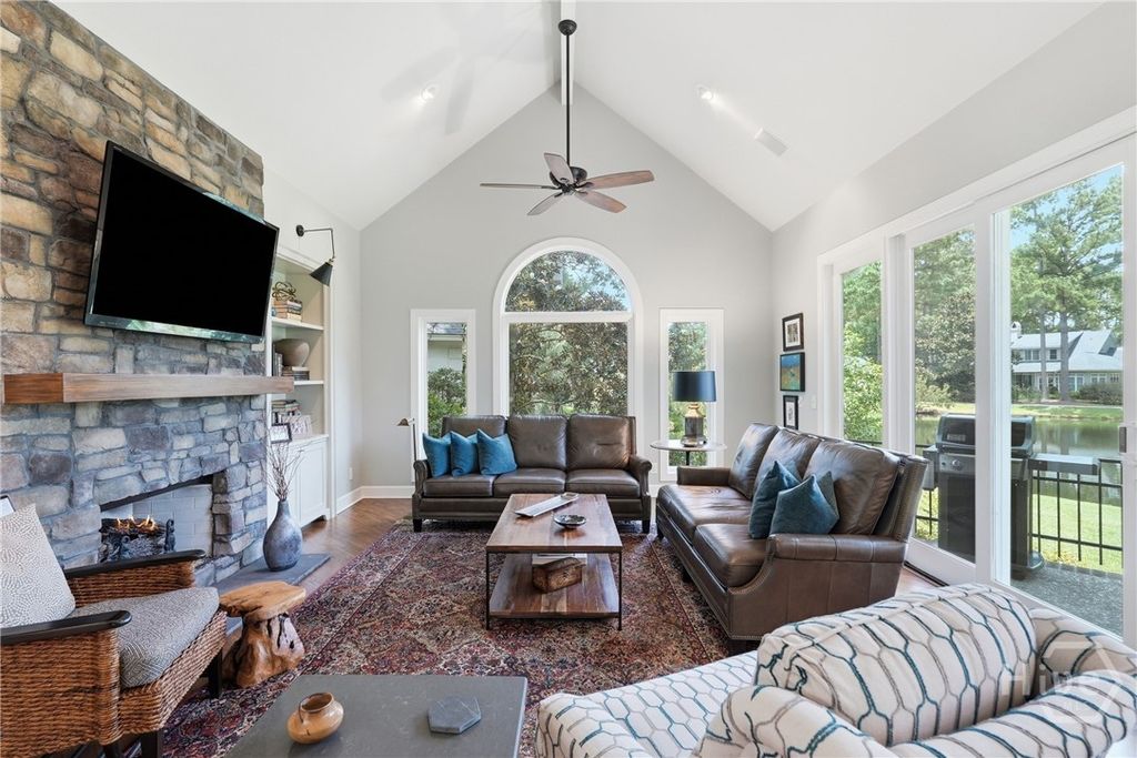 Image 19 of property listing at 3 Springpine Lane, Savannah, GA 31411