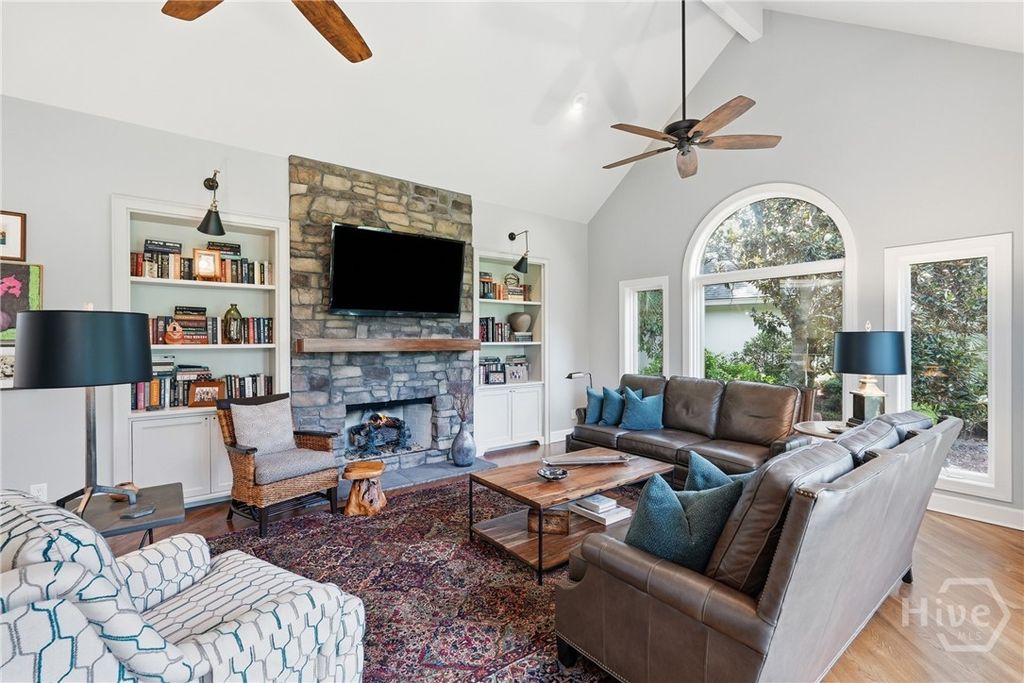 Image 20 of property listing at 3 Springpine Lane, Savannah, GA 31411