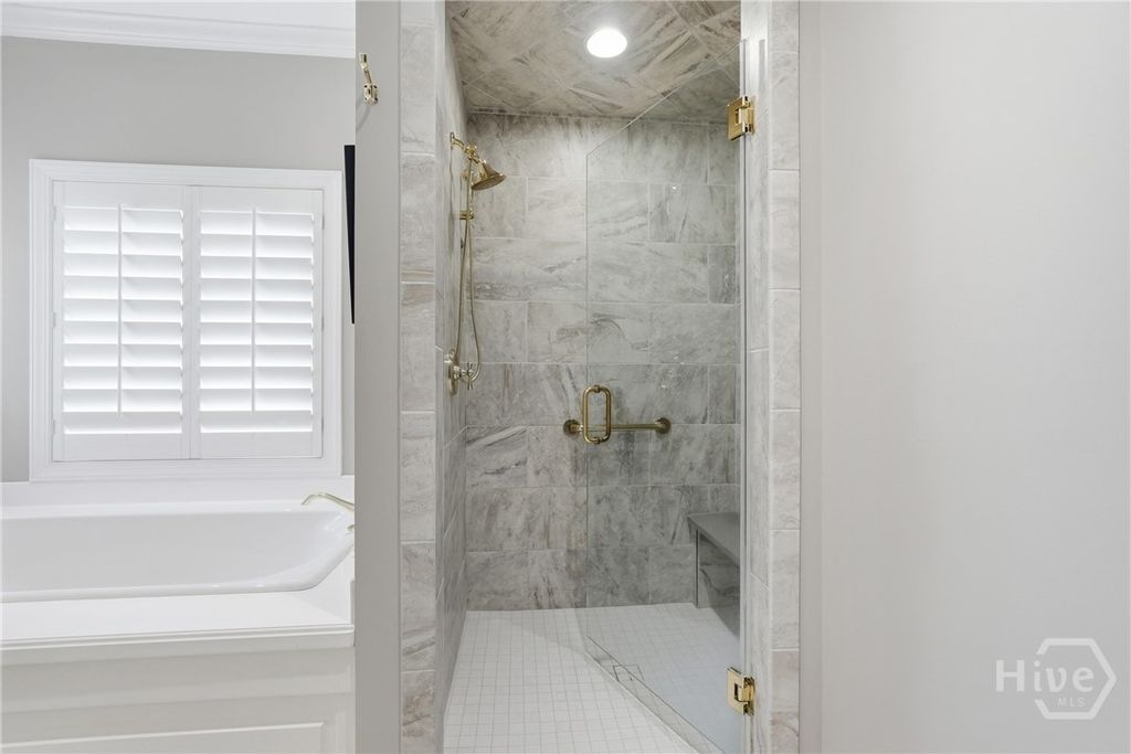 Image 29 of property listing at 3 Springpine Lane, Savannah, GA 31411