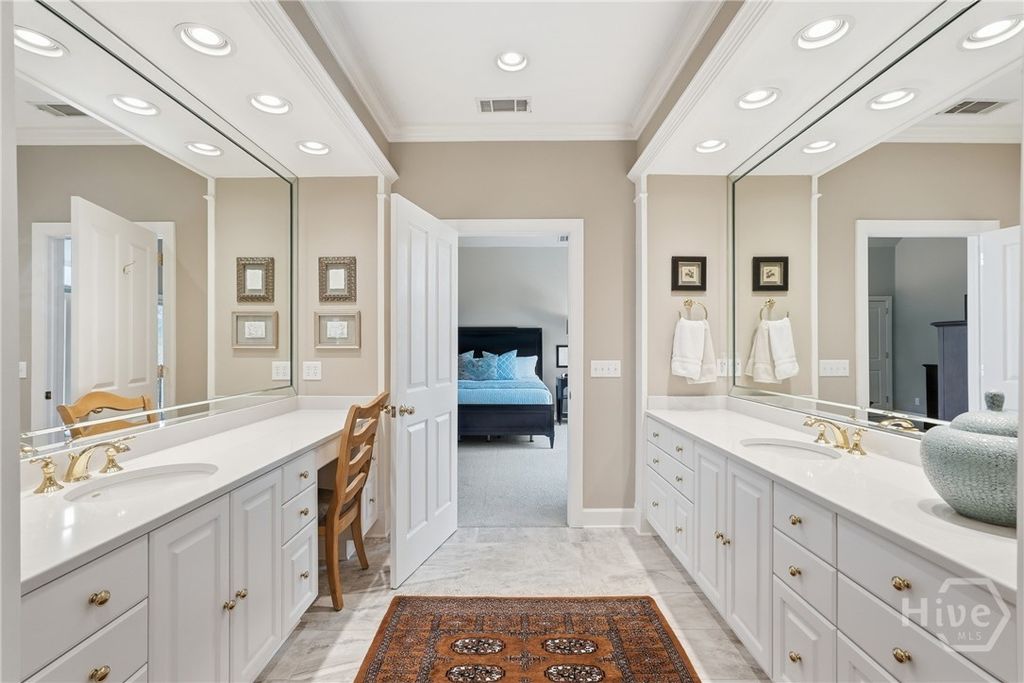 Image 30 of property listing at 3 Springpine Lane, Savannah, GA 31411