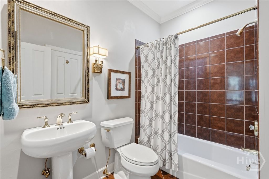 Image 33 of property listing at 3 Springpine Lane, Savannah, GA 31411