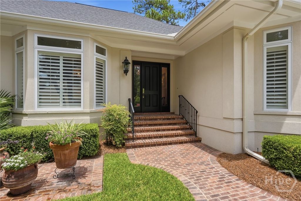 Image 4 of property listing at 3 Springpine Lane, Savannah, GA 31411
