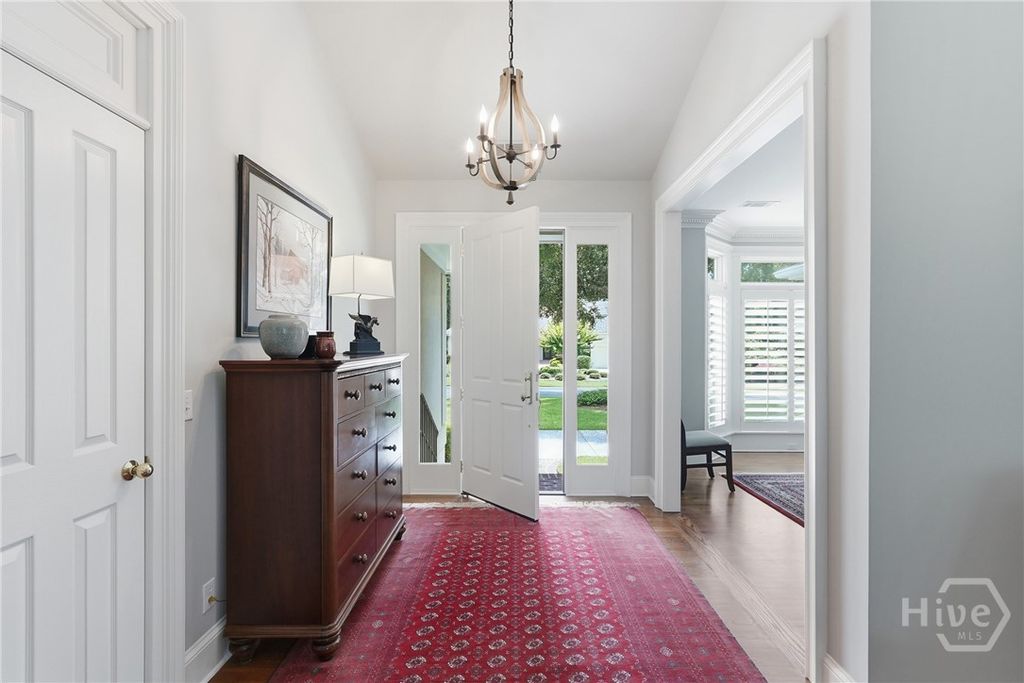 Image 6 of property listing at 3 Springpine Lane, Savannah, GA 31411