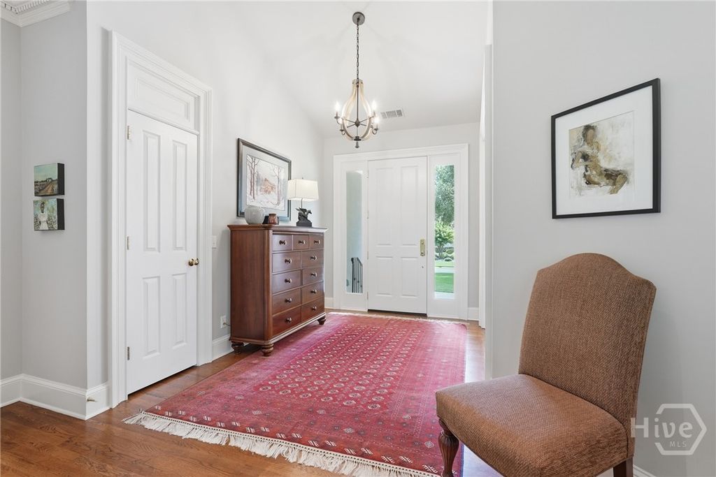 Image 7 of property listing at 3 Springpine Lane, Savannah, GA 31411