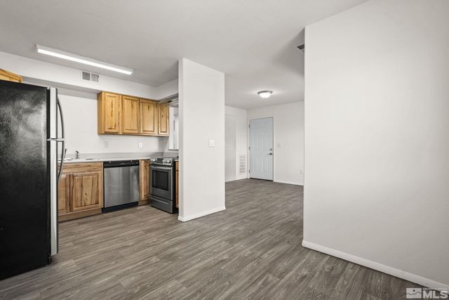 15 Gentry Way 12 units, Reno, NV 89502