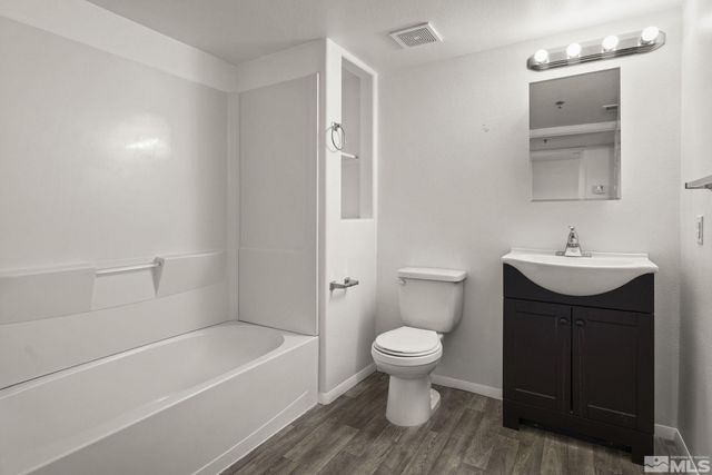 15 Gentry Way 12 units, Reno, NV 89502