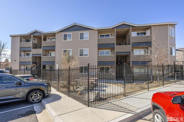 15 Gentry Way 12 units, Reno, NV 89502
