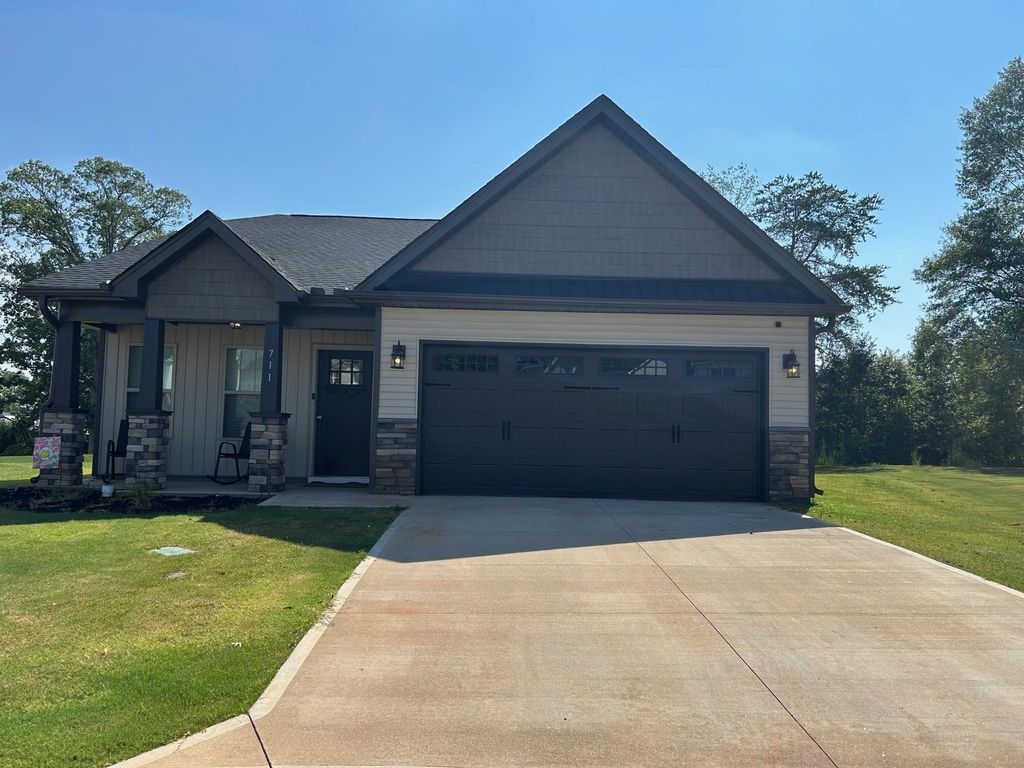 711 Burbrook Lane, Boiling Springs, SC 29316