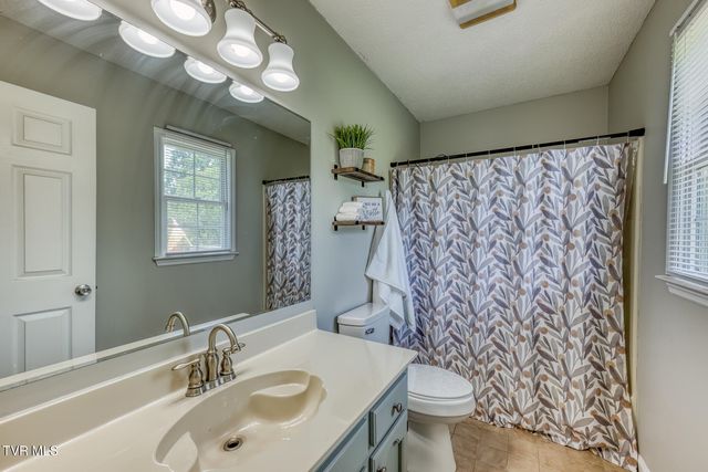 428 Hickory Hills Road, Church Hill, TN 37642