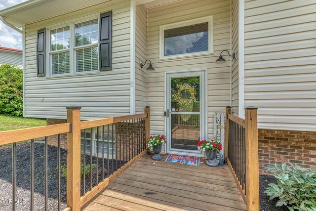 428 Hickory Hills Road, Church Hill, TN 37642