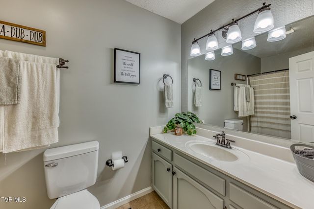 428 Hickory Hills Road, Church Hill, TN 37642
