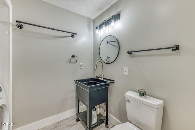 428 Hickory Hills Road, Church Hill, TN 37642