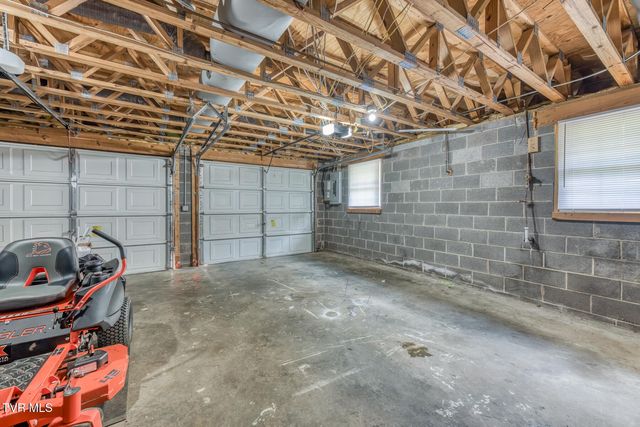 428 Hickory Hills Road, Church Hill, TN 37642
