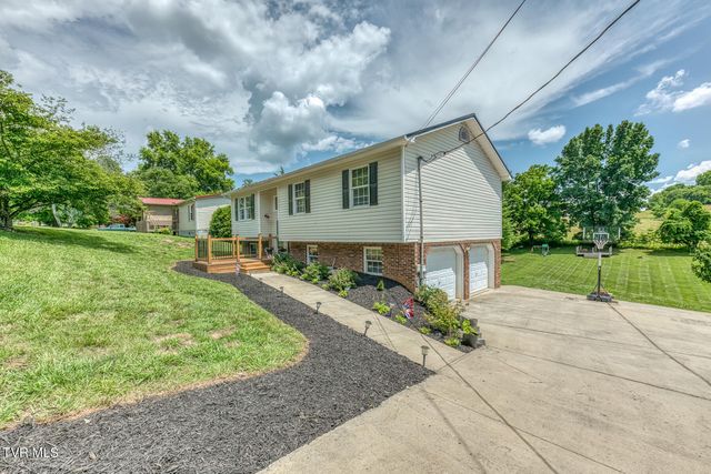 428 Hickory Hills Road, Church Hill, TN 37642