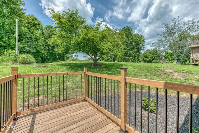 428 Hickory Hills Road, Church Hill, TN 37642