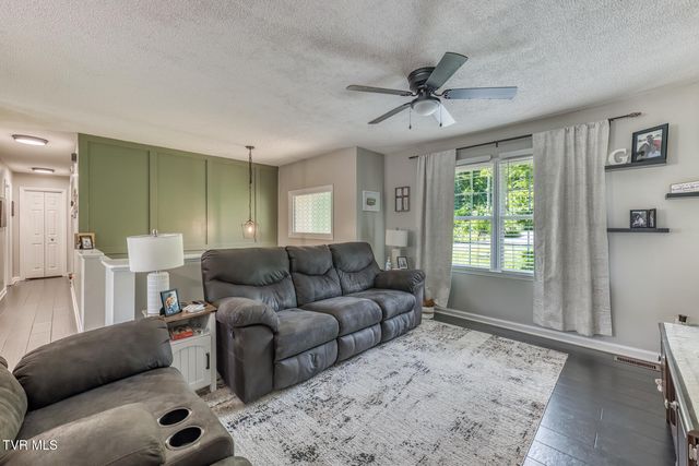 428 Hickory Hills Road, Church Hill, TN 37642