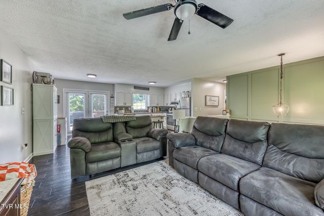 428 Hickory Hills Road, Church Hill, TN 37642