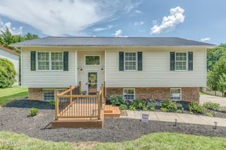 428 Hickory Hills Road, Church Hill, TN 37642