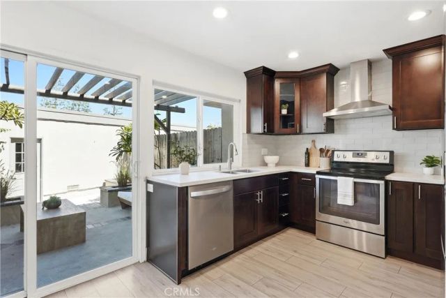 531 W Alton B, Santa Ana, CA 92707