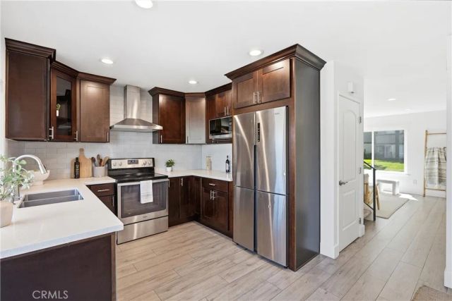 531 W Alton B, Santa Ana, CA 92707