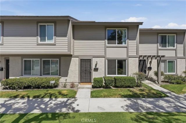 531 W Alton B, Santa Ana, CA 92707