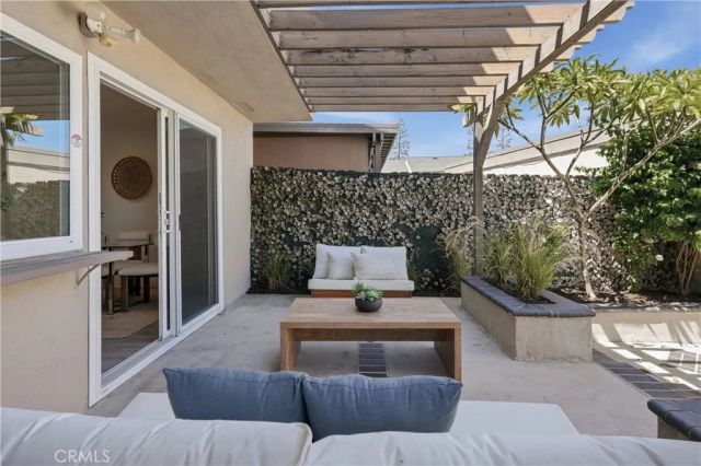 531 W Alton B, Santa Ana, CA 92707