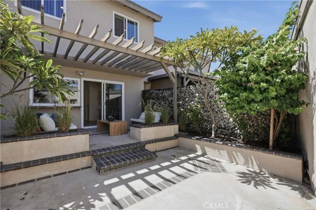 531 W Alton B, Santa Ana, CA 92707