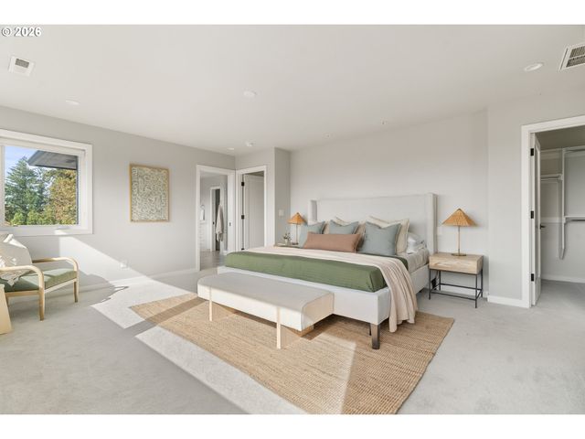 1622 Sw WESTWOOD Dr, Portland, OR 97239
