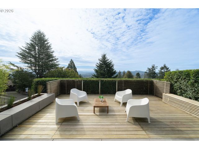 1622 Sw WESTWOOD Dr, Portland, OR 97239