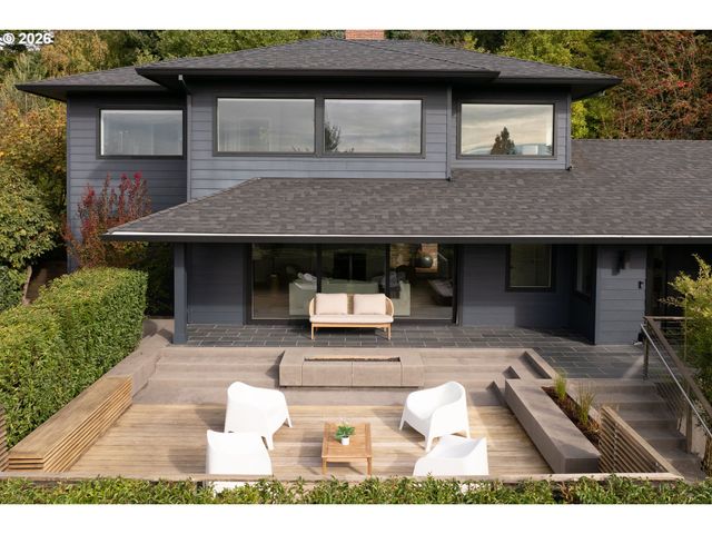 1622 Sw WESTWOOD Dr, Portland, OR 97239