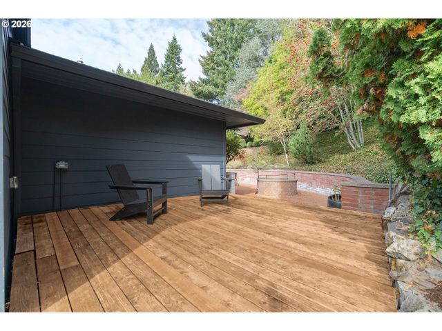 1622 Sw WESTWOOD Dr, Portland, OR 97239