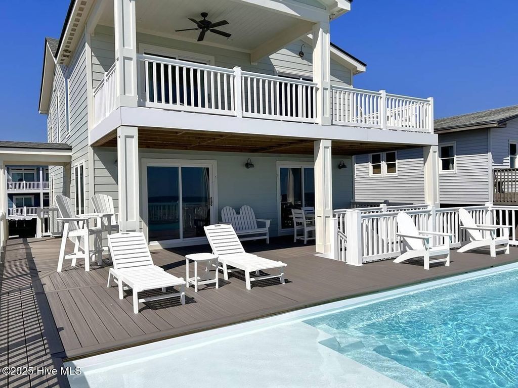 3527 E Beach Drive, Oak Island, NC 28465