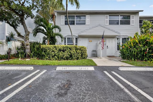 2561 NE 15th Street, Pompano Beach, FL 33062