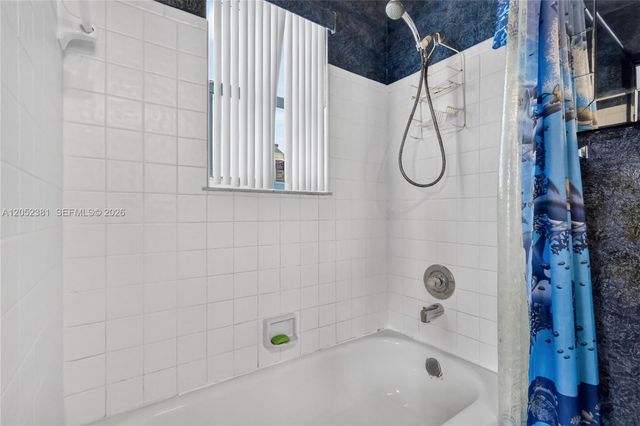 2561 NE 15th Street, Pompano Beach, FL 33062