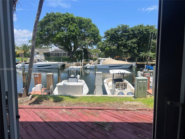 2561 NE 15th Street, Pompano Beach, FL 33062