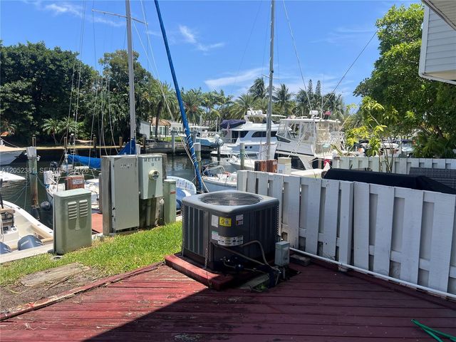 2561 NE 15th Street, Pompano Beach, FL 33062