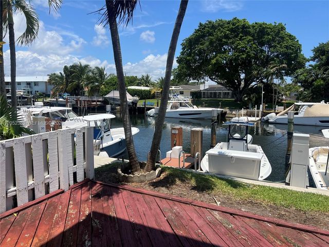 2561 NE 15th Street, Pompano Beach, FL 33062