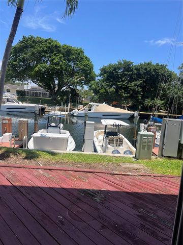 2561 NE 15th Street, Pompano Beach, FL 33062