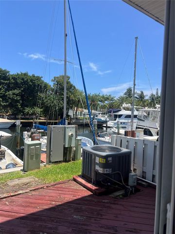 2561 NE 15th Street, Pompano Beach, FL 33062