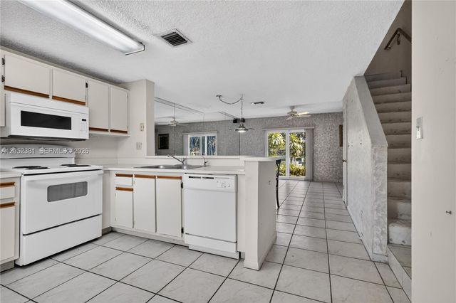 2561 NE 15th Street, Pompano Beach, FL 33062