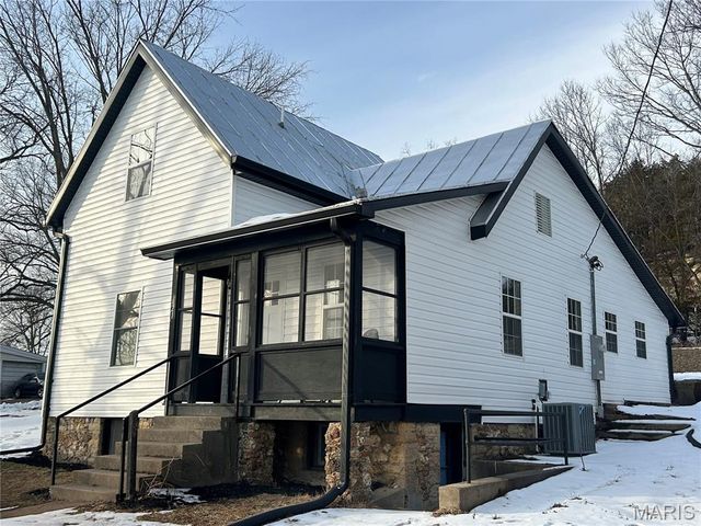 621 W Osage Street, Pacific, MO 63069