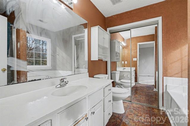 7821 Royce Hall Lane 42, Charlotte, NC 28216