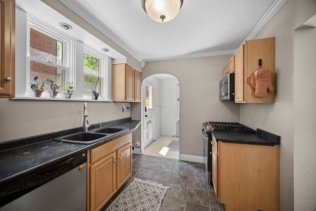 700 Rossmore AVENUE, Brookline, PA 15226